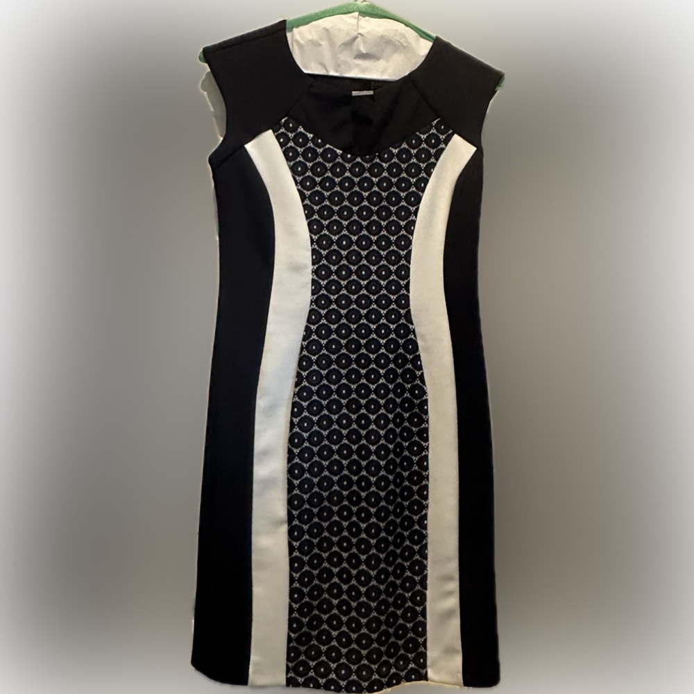 Enfocus, size 6, knee-length navy blue and white dress with mesh accents